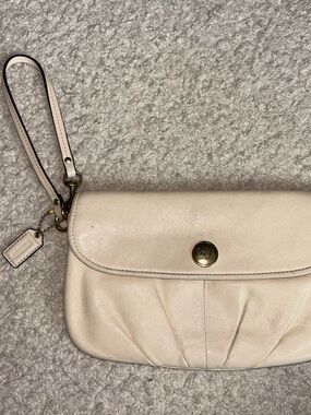 Coach Cream Leather Wristlet Clutch with Wrist Strap